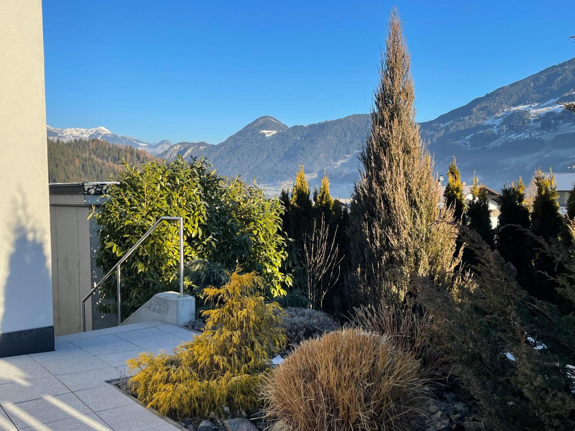 H21 - Modernes Ferienhaus auf 3 Ebenen mit Panorama-Dachterrasse und Sauna - 400m zum Lift Spieljochbahn Fügen Exterior foto